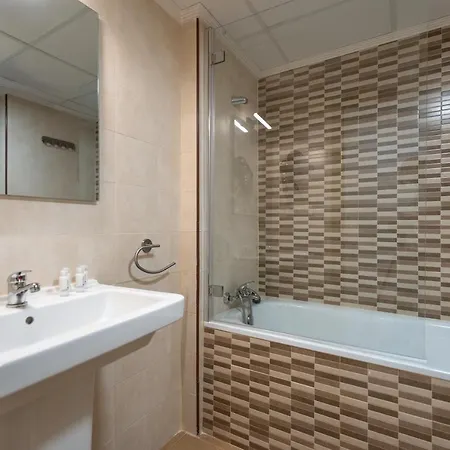 Marq Castillo * لقنت