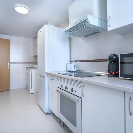 Marq Castillo * لقنت